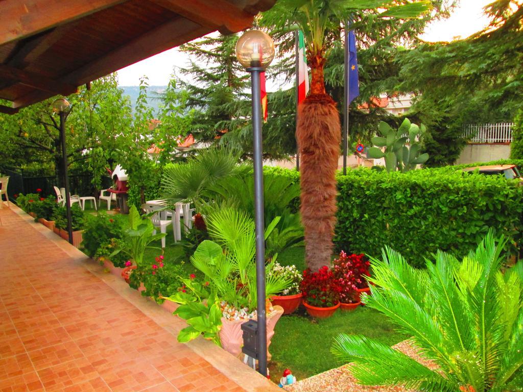 B&B Le Begonie Ascoli Piceno Habitación foto