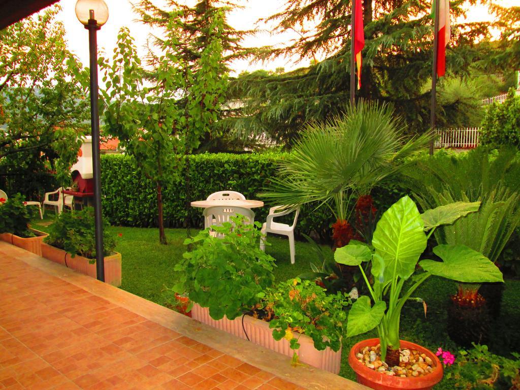 B&B Le Begonie Ascoli Piceno Habitación foto
