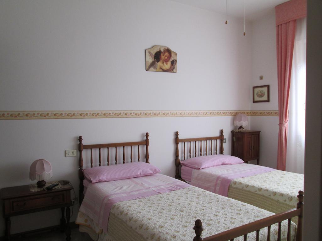 B&B Le Begonie Ascoli Piceno Habitación foto